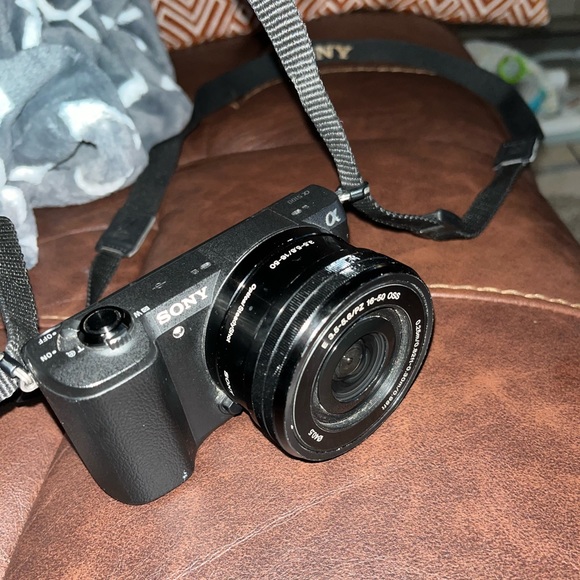 Barely Used For Makeup Tutorials - Picture 2 of 6